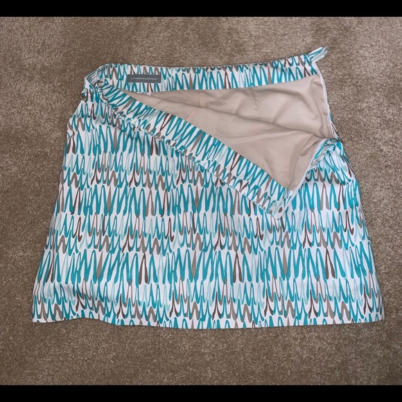 Cutter & Buck Golf skirt size 4 NWOT - Picture 3 of 4